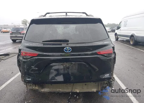 2022 Toyota Sienna Xse z USA, uszkodzony, nr VIN 5TDDSKFC9NS043538